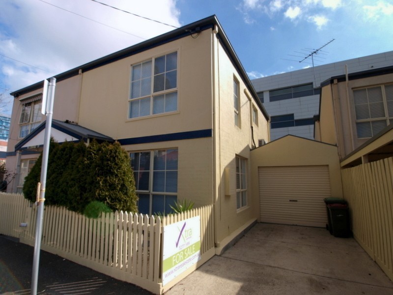 18 Swanston Place, Geelong VIC 3220