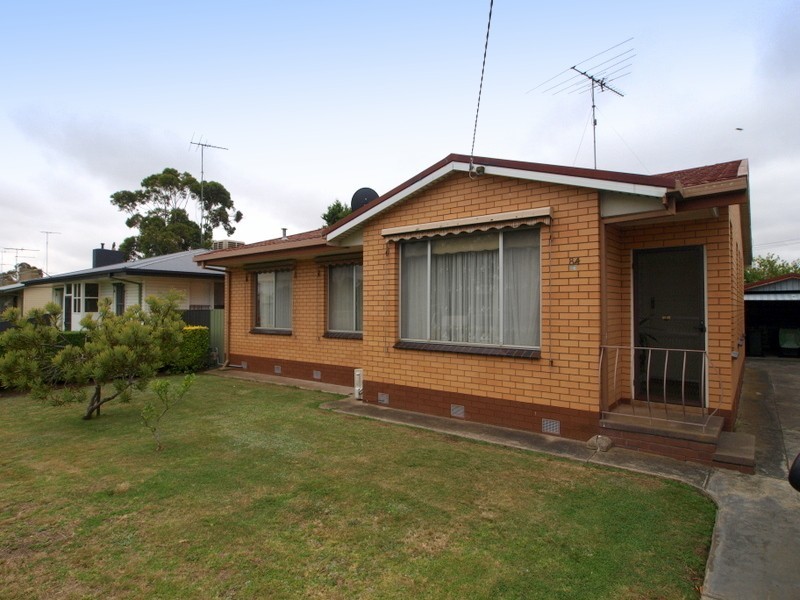 84 Robin Avenue, Norlane VIC 3214