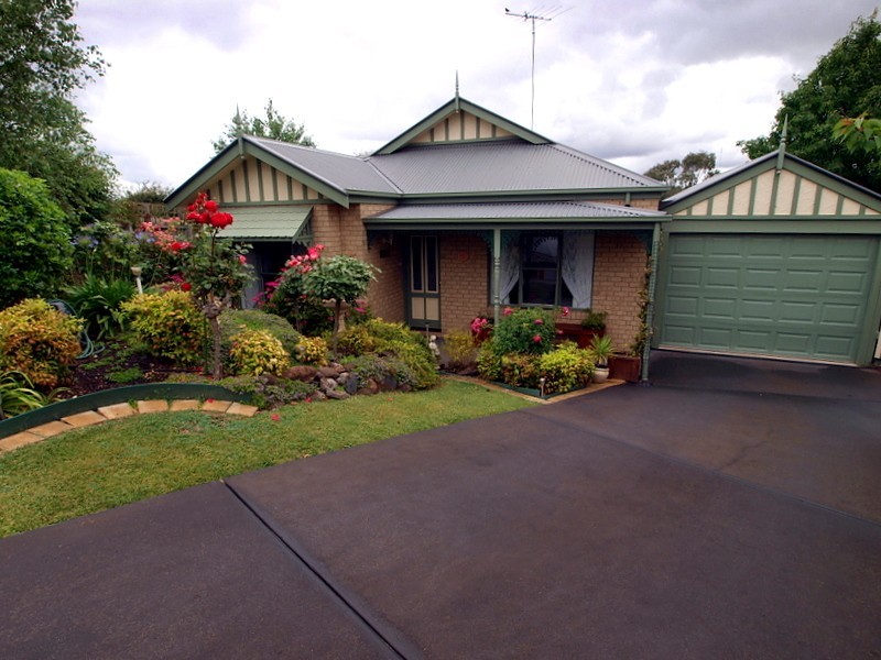 7 Sherman Court, Lovely Banks VIC 3221