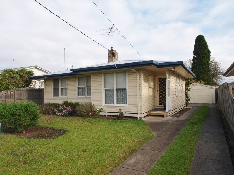 52 Swallow Crescent, Norlane VIC 3214