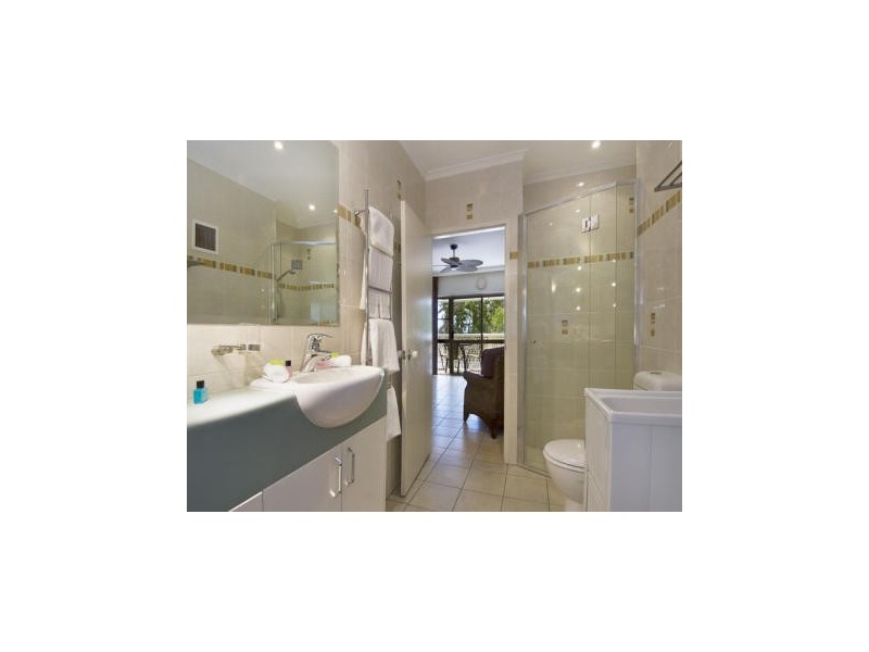21/131 Williams Esplanade, Palm Cove QLD 4879