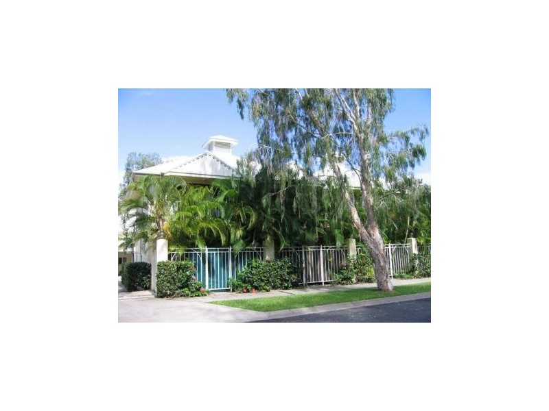 2/24 Oliva St, Palm Cove QLD 4879