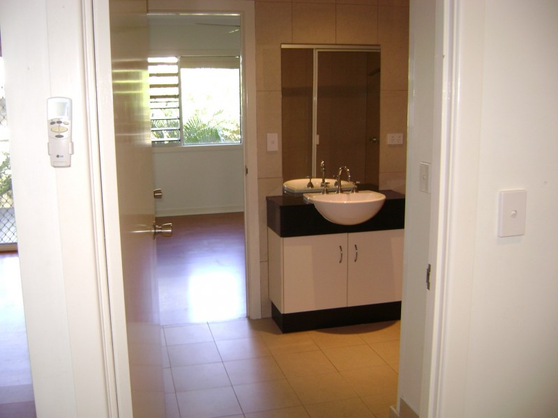 2/15 Amphora Street, Palm Cove QLD 4879