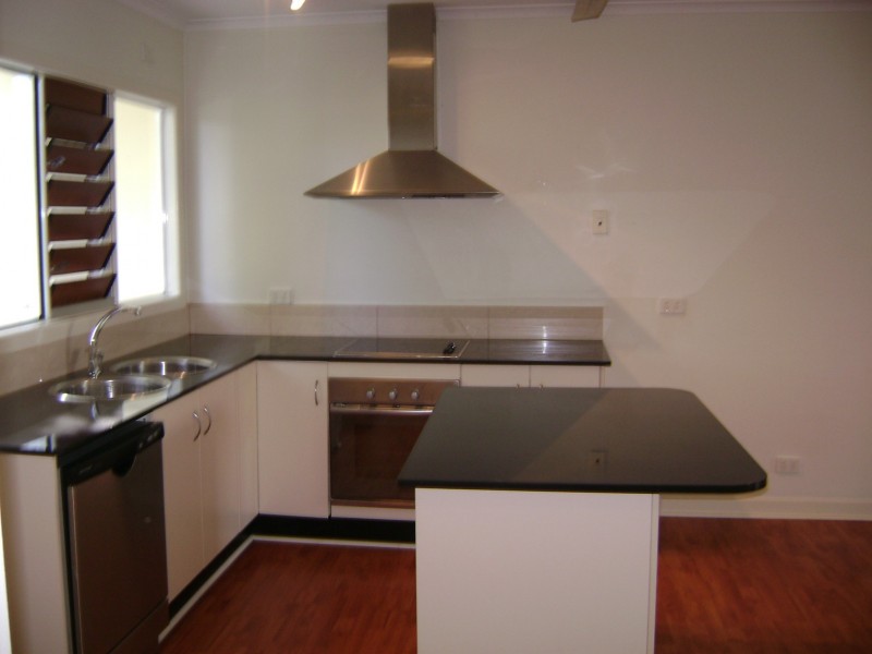 2/15 Amphora Street, Palm Cove QLD 4879