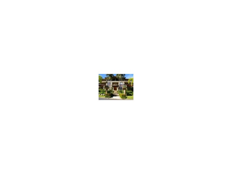 4/4 Colonel Cummings Dve, Palm Cove QLD 4879