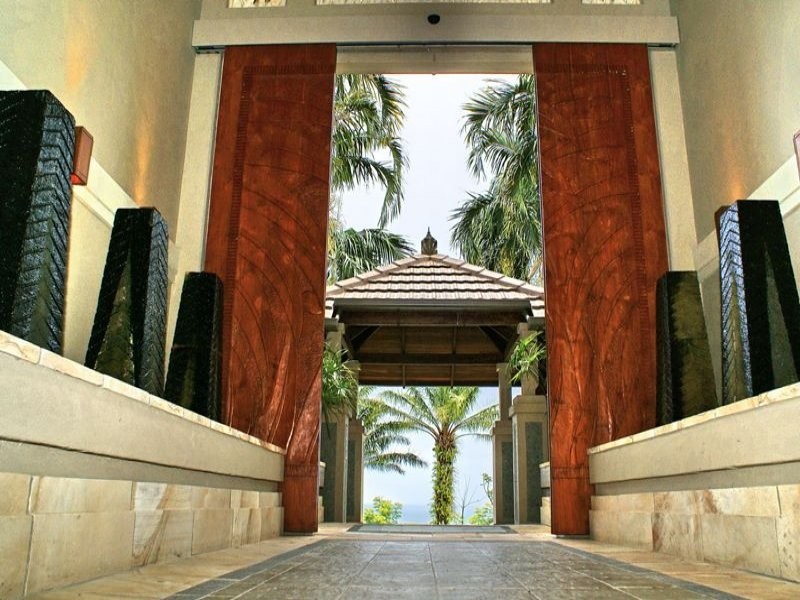 4/4 Colonel Cummings Dve, Palm Cove QLD 4879