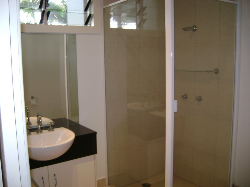 2/15 Amphora Street, Palm Cove QLD 4879