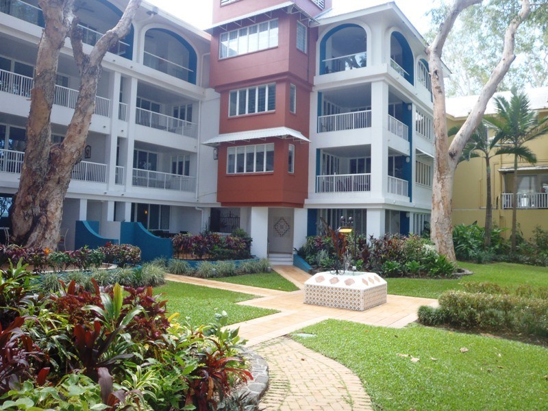 1/111 Williams Esplanade, Palm Cove QLD 4879