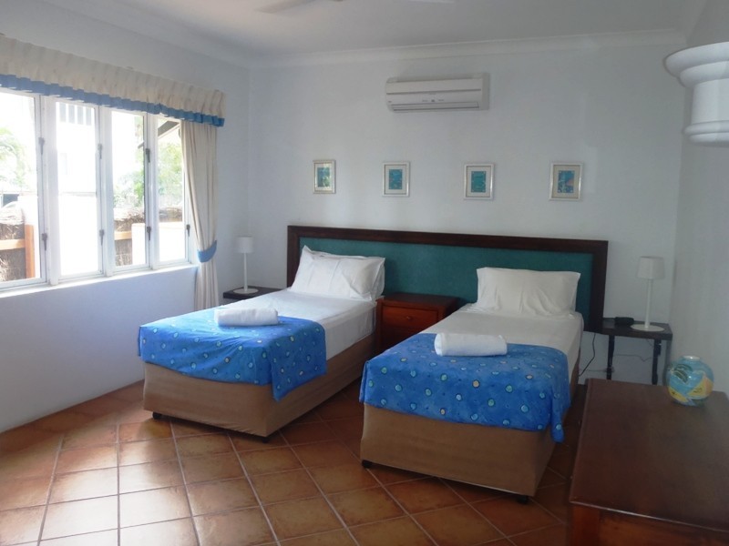 1/111 Williams Esplanade, Palm Cove QLD 4879