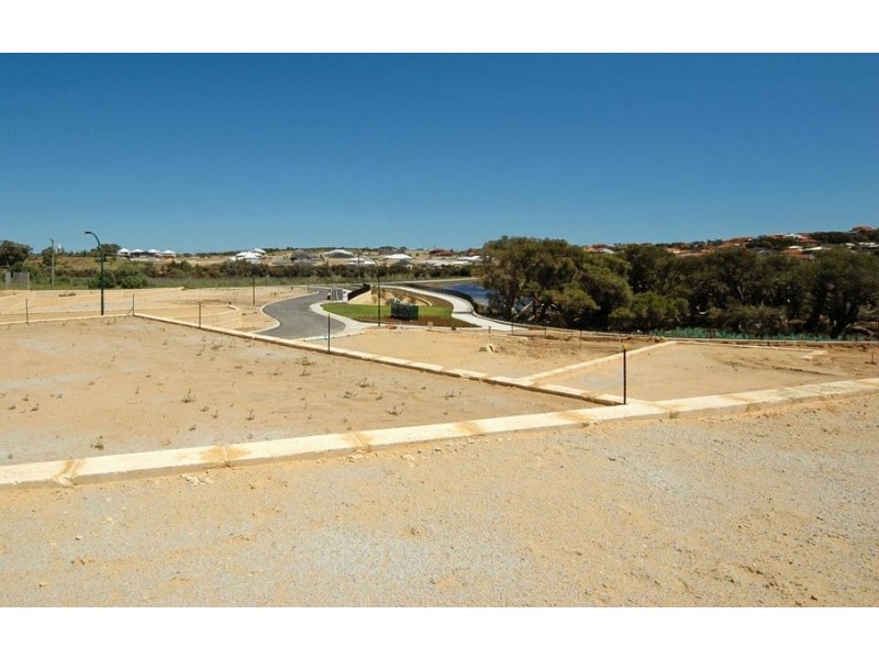 Lot 16-5 Apium Mews, Munster WA 6166