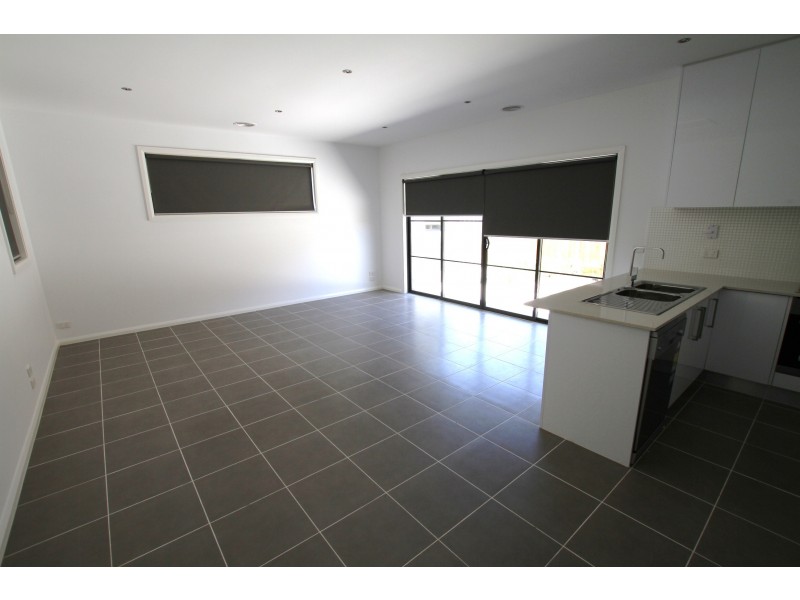 2/71 McBryde Street, Fawkner VIC 3060