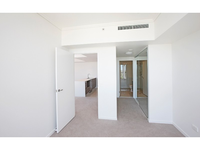 11111/8 Harbour Road, Hamilton QLD 4007