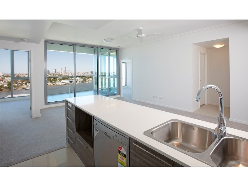 11111/8 Harbour Road, Hamilton QLD 4007