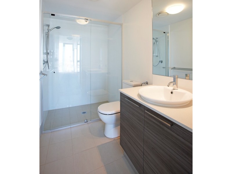 11111/8 Harbour Road, Hamilton QLD 4007