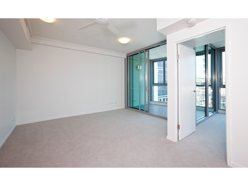 20501/8 Harbour Road, Hamilton QLD 4007