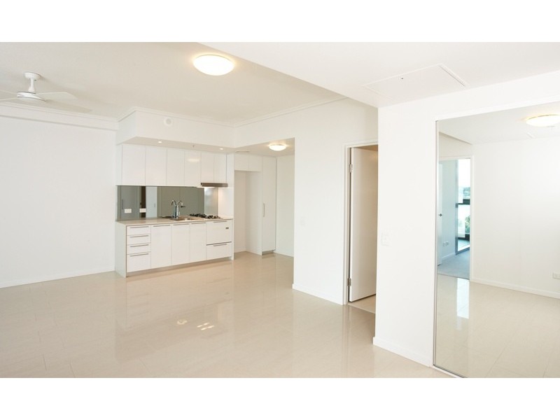 20210/8 Harbour Road, Hamilton QLD 4007