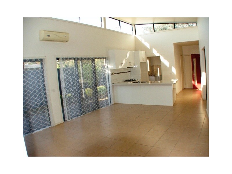 2/213 Dromana Parade, Safety Beach VIC 3936