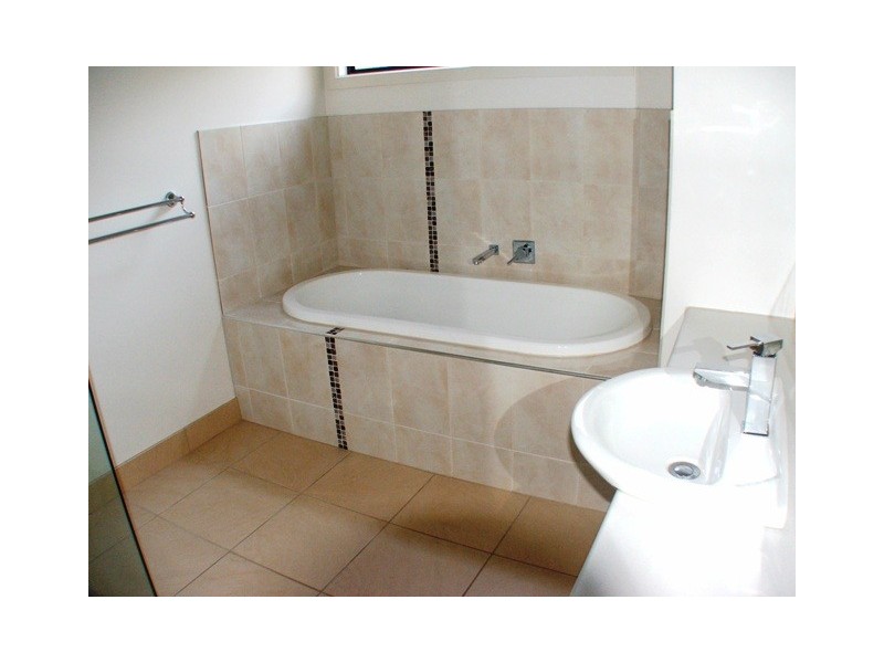 2/213 Dromana Parade, Safety Beach VIC 3936