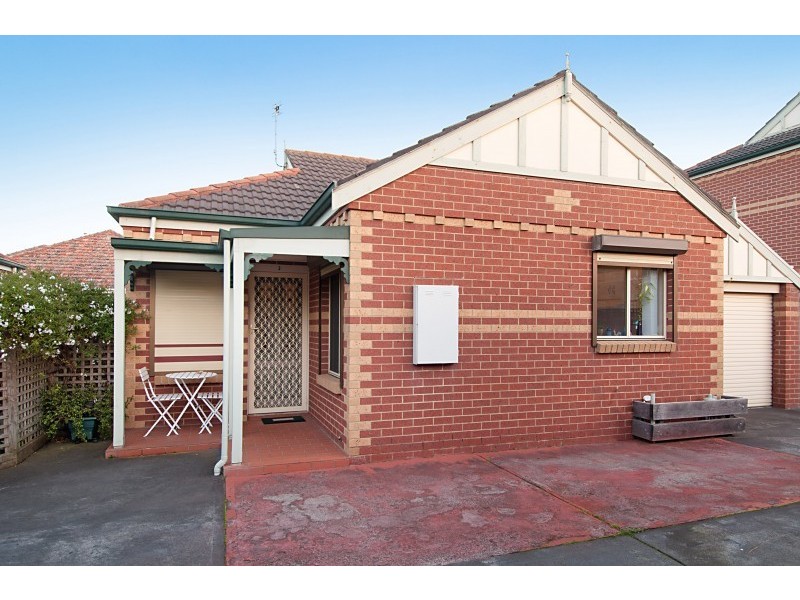 2/2 Kangerong Avenue, Dromana VIC 3936