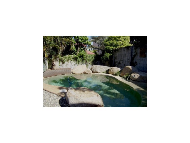 11 cowen, Margate QLD 4019