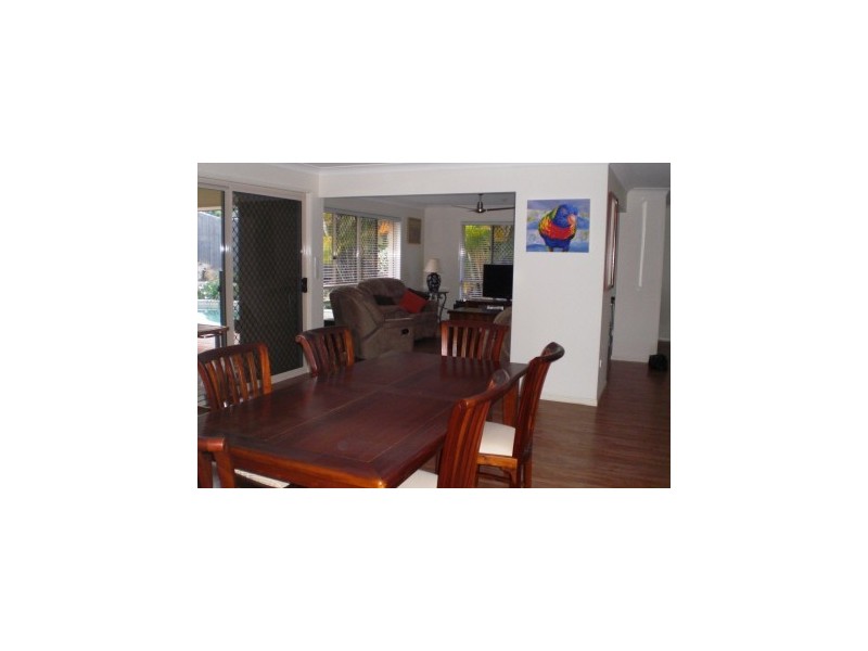 5 DOTTERELL CRESENT, North Lakes QLD 4509