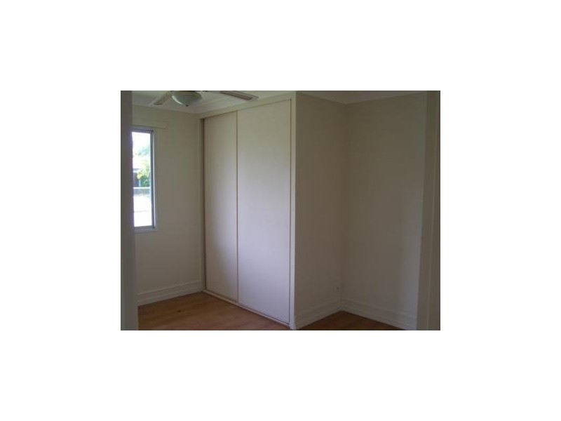 13 MACKENZIE ST, Redcliffe QLD 4020