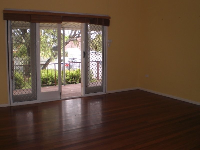 80 sorrento, Margate QLD 4019