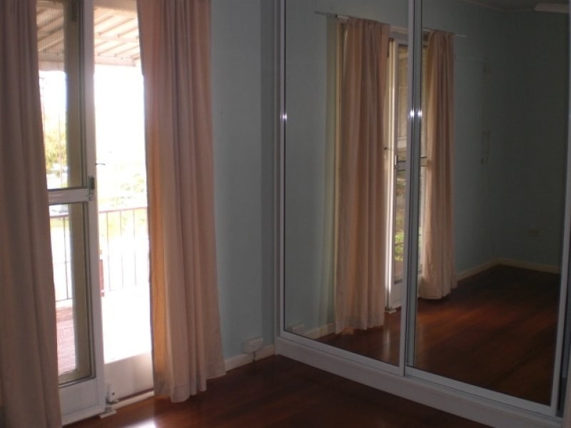 80 sorrento, Margate QLD 4019