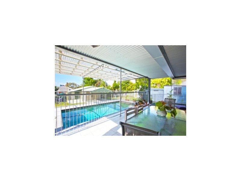 10 EVELINE ST, Margate QLD 4019