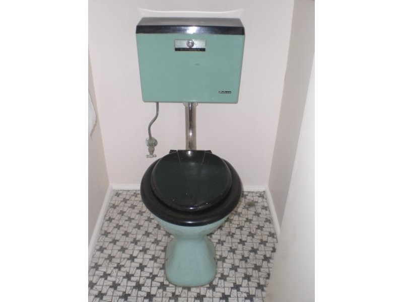 1 menkira, Mansfield QLD 4122