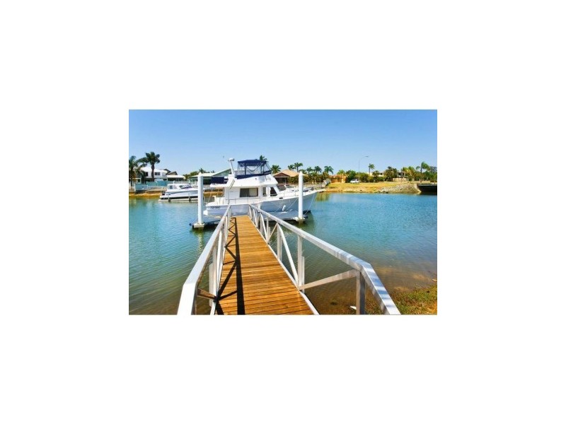 4 fleetwing, Newport QLD 4020
