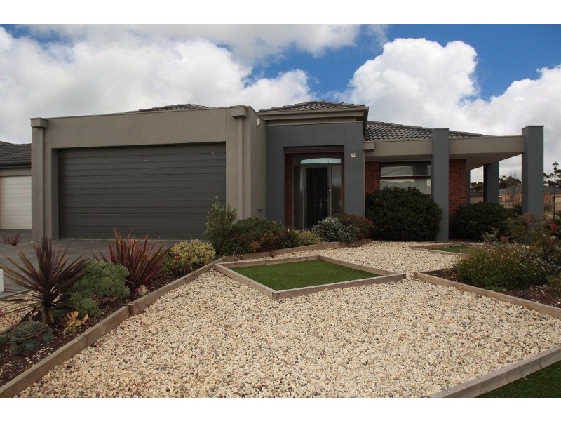 12 Sherwood Place, Melton West VIC 3337