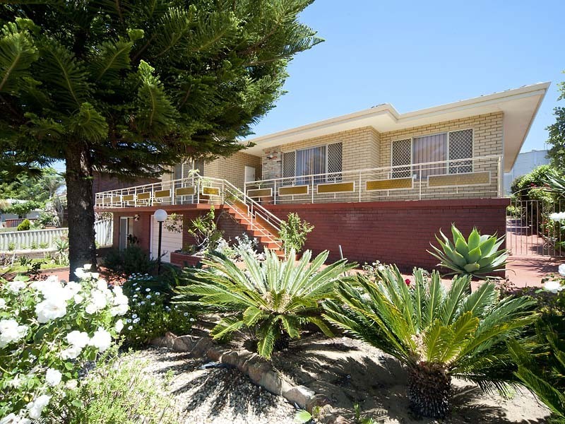 5 Olinda Court, Spearwood WA 6163