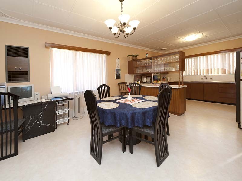 5 Olinda Court, Spearwood WA 6163