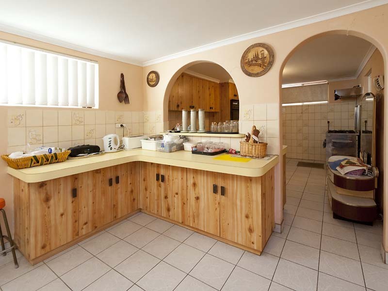 5 Olinda Court, Spearwood WA 6163