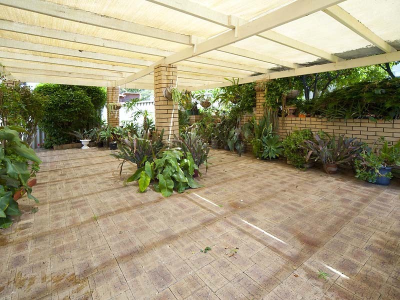 5 Olinda Court, Spearwood WA 6163