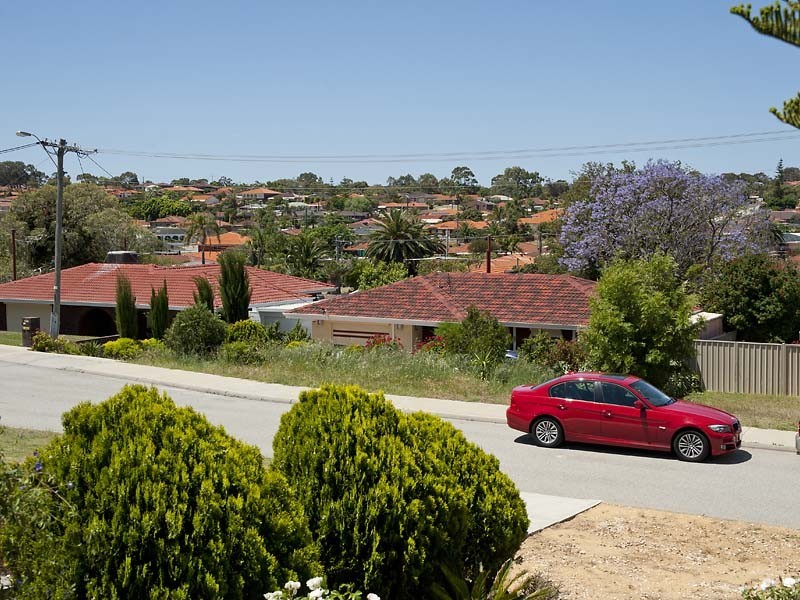 5 Olinda Court, Spearwood WA 6163