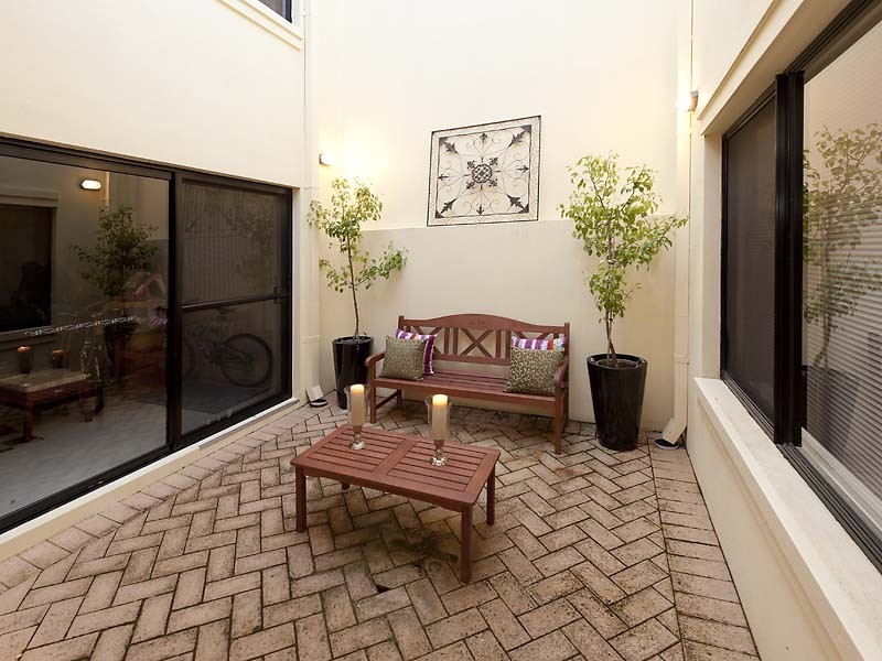 34 Tully Road, East Perth WA 6004