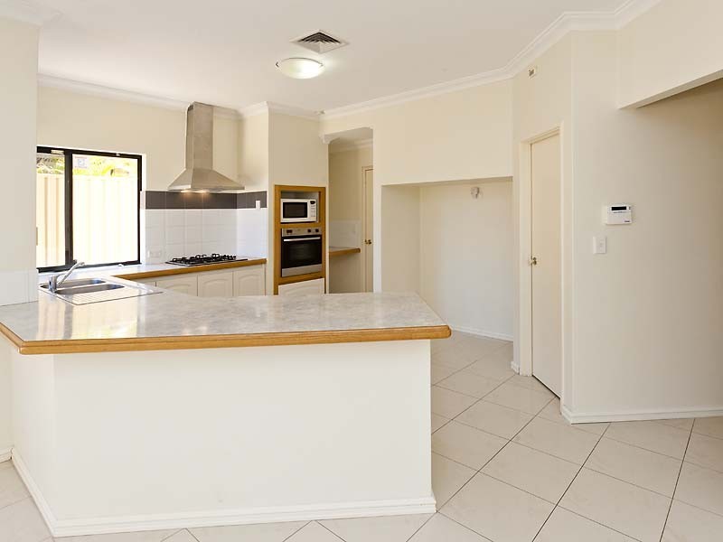 41 Lowan Loop, Karawara WA 6152
