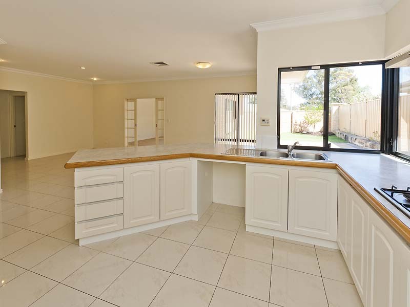 41 Lowan Loop, Karawara WA 6152