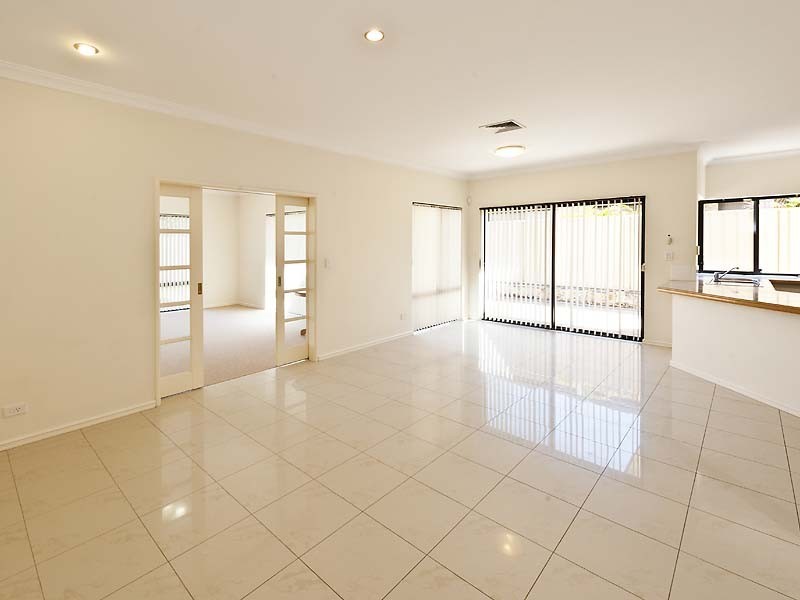 41 Lowan Loop, Karawara WA 6152