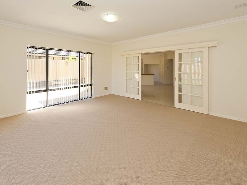 41 Lowan Loop, Karawara WA 6152