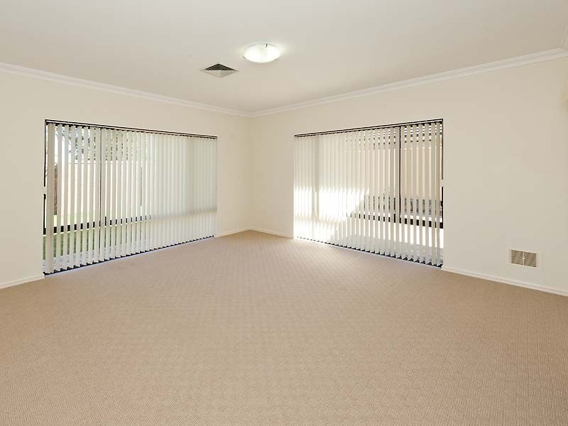 41 Lowan Loop, Karawara WA 6152