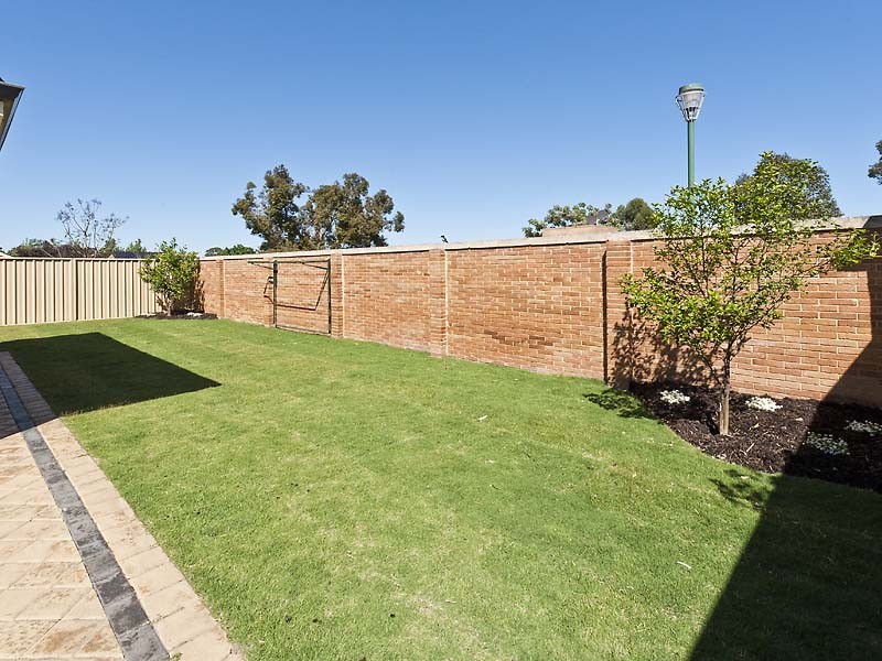 41 Lowan Loop, Karawara WA 6152