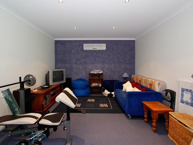 24 Red Poll Crt, Lower Chittering WA 6084