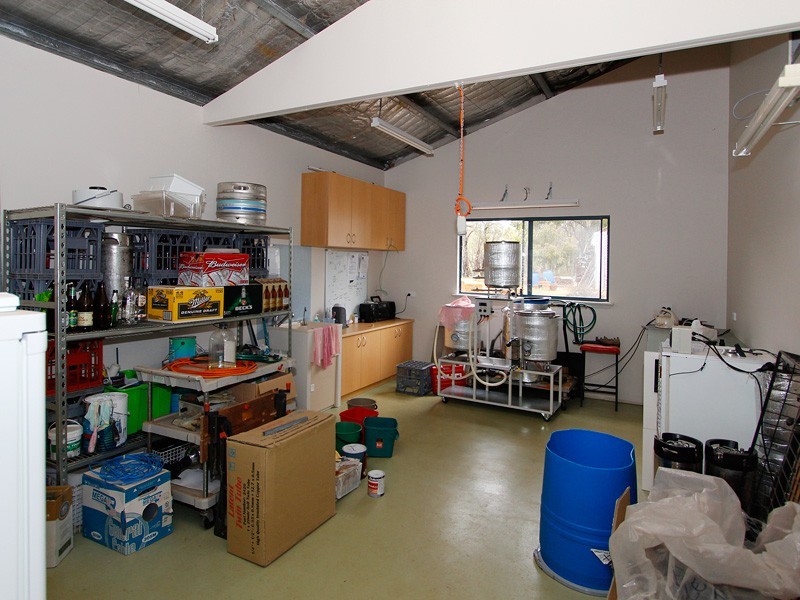 24 Red Poll Crt, Lower Chittering WA 6084