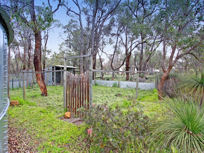 24 Red Poll Crt, Lower Chittering WA 6084
