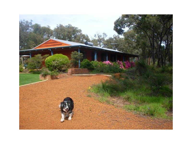 24 Red Poll Crt, Lower Chittering WA 6084