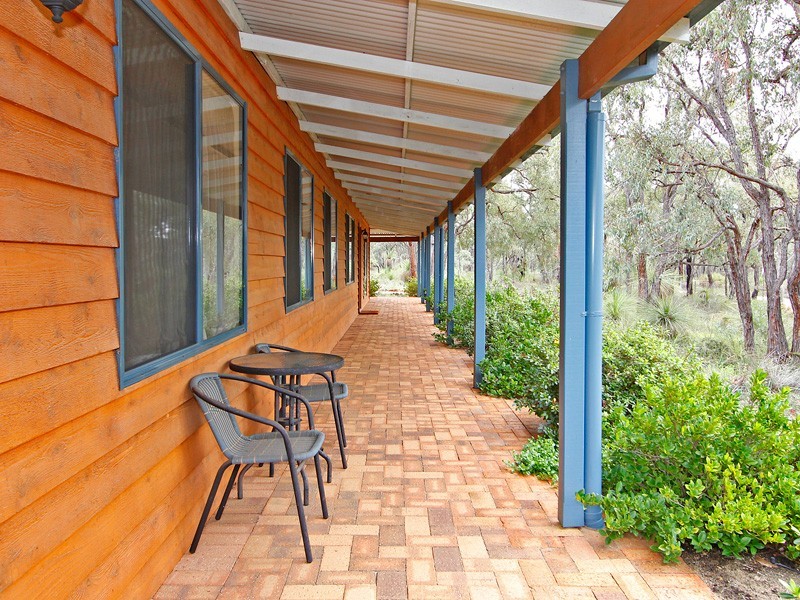 24 Red Poll Crt, Lower Chittering WA 6084