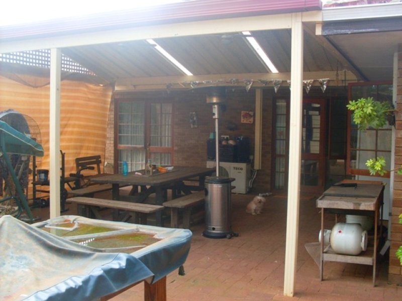 27 Ashton Rd, Bullsbrook WA 6084